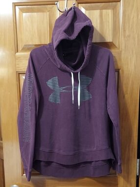 Under Armour Hooded Pullover Silver Chest, Sleeve Logo Inside Fleece Size Large▪